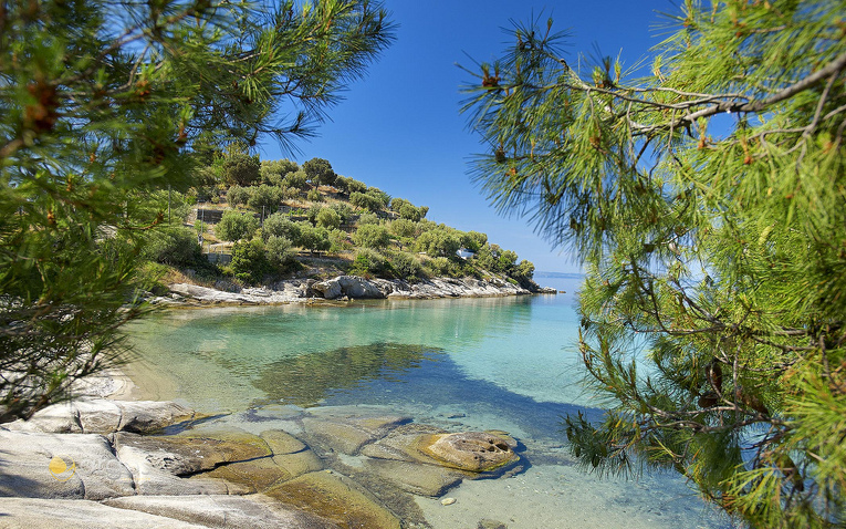 Einsamer Strand Spathies auf der Halbinsel Sithonia