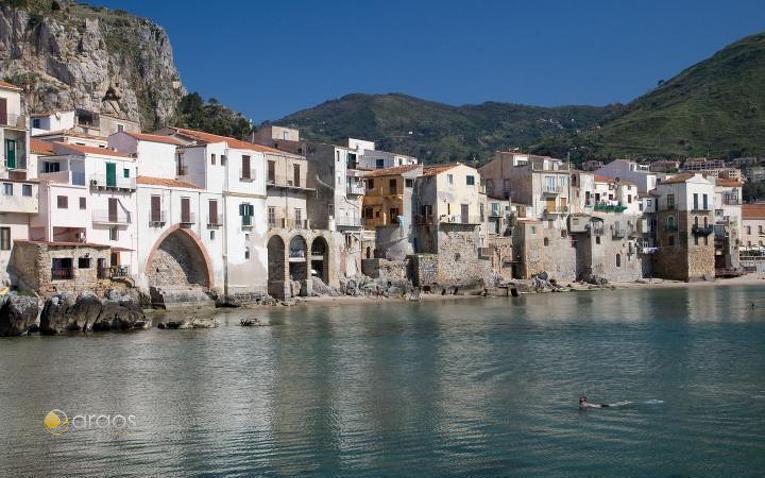 Blick auf die Stadt Cefalù