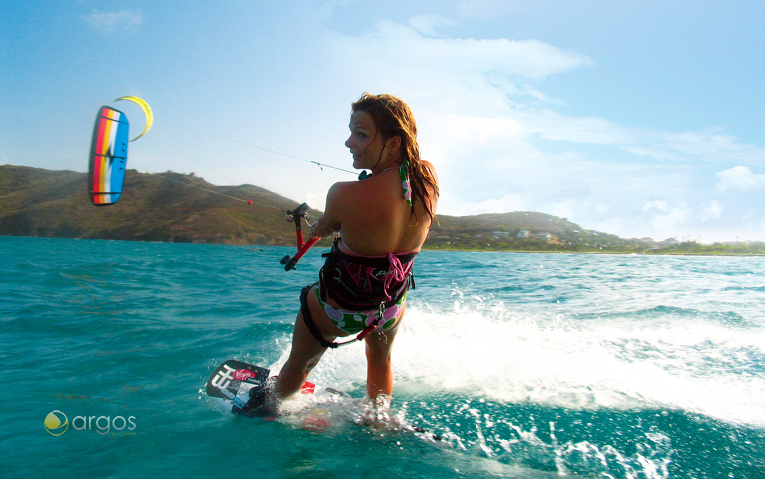 Kite-Surferin vor Saint Lucias Küste