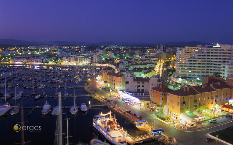 Marina de Vilamoura bei Nacht