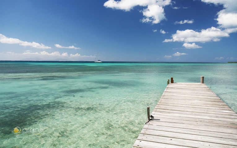 Traumhafte Landschaften entdecken bei einem Yachtcharter in Antigua