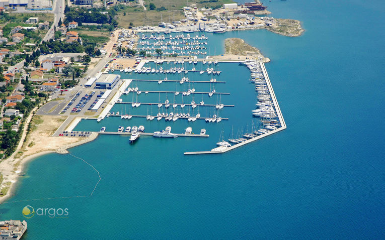 Kastel Gomilica (Marina Kastela)