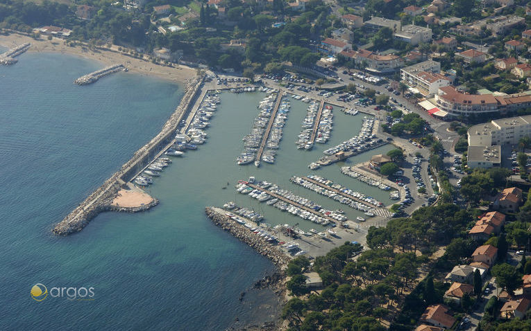 Hyeres (Port Saint Pierre)