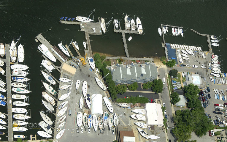 Annapolis Chesapeake Bay (Annapolis Harbor Boatyard)