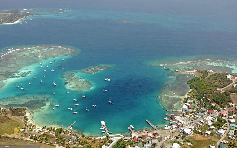 Union Island (Clifton Harbour - Hotel Bougainvilla)