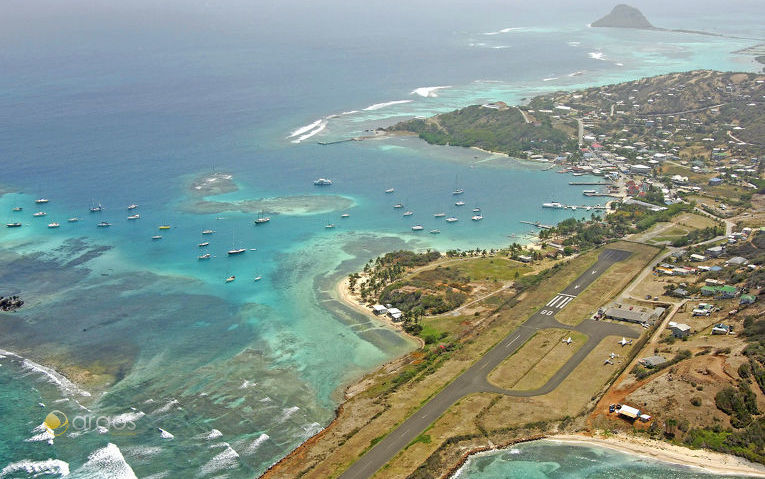 Union Island (Clifton Harbour - Hotel Bougainvilla)