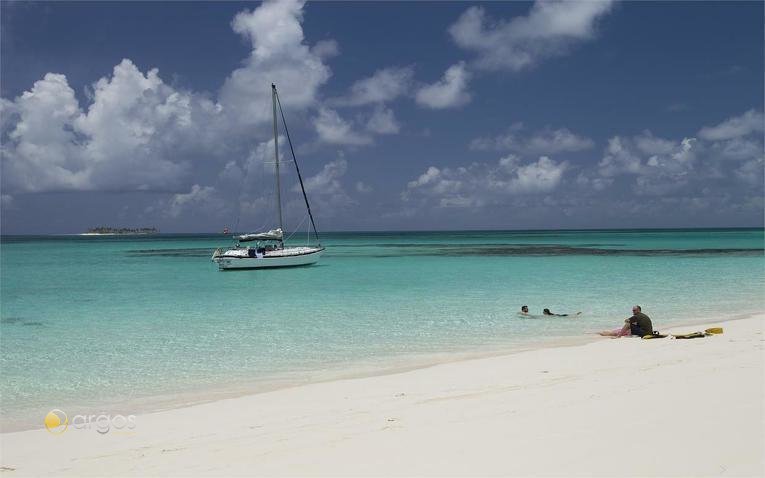 Rosa Island Beach - Nasau