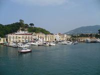 Hafen von Ischia