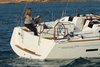 Cockpit Sun Odyssey 379